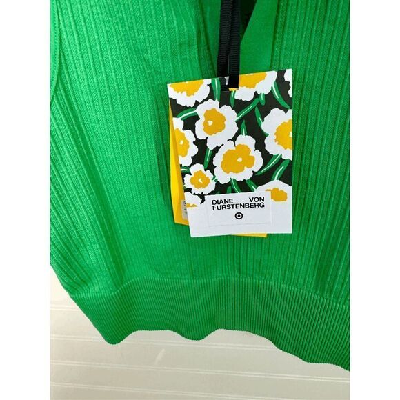 Diane von Furstenberg Ribbed Collared Crop Top Kelly Green - Picture 7 of 8